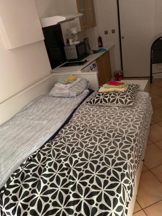 וול-אן-ולין Joli Studio Tout Confort Avec Toutes Commodites מראה חיצוני תמונה